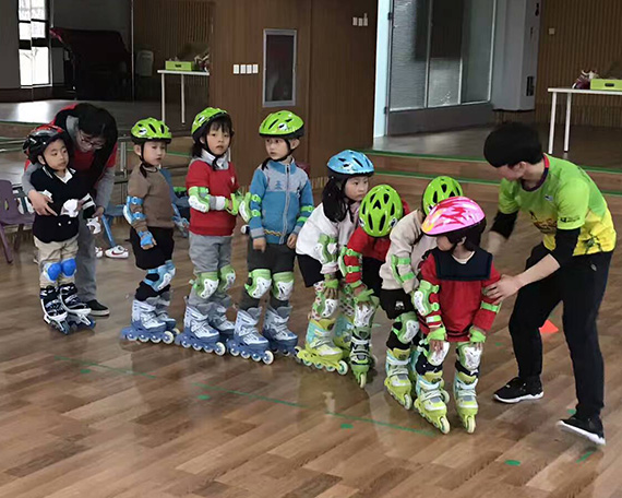 吕梁滑启