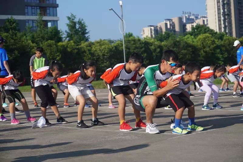 全国各地的滑启速滑训练营！